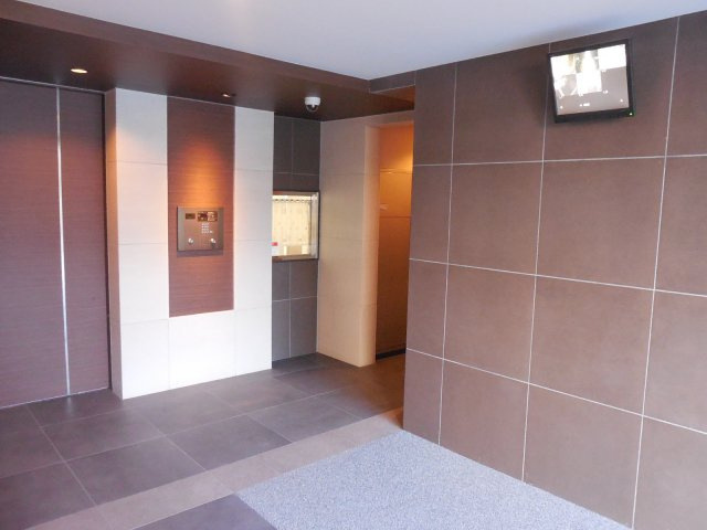 アイル東京深川壱番館のエントランス
