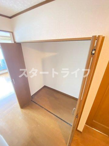 大阪市淀川区西中島４丁目の賃貸マンションの収納|参考写真