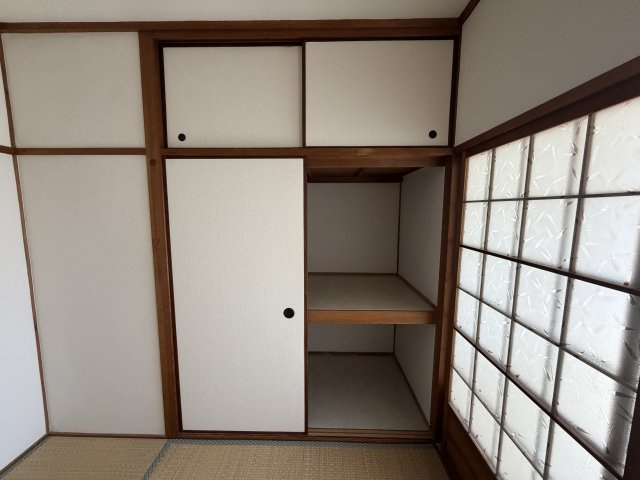 日興マンションの収納