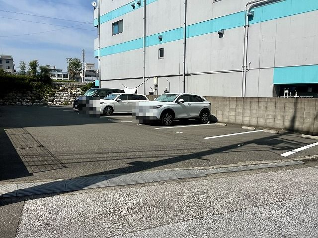 ハイブリッジの駐車場|駐車場です