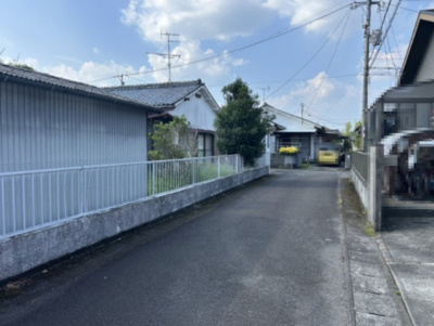 【前面道路含む現地写真】 | 都城市久保原町土地　700万円