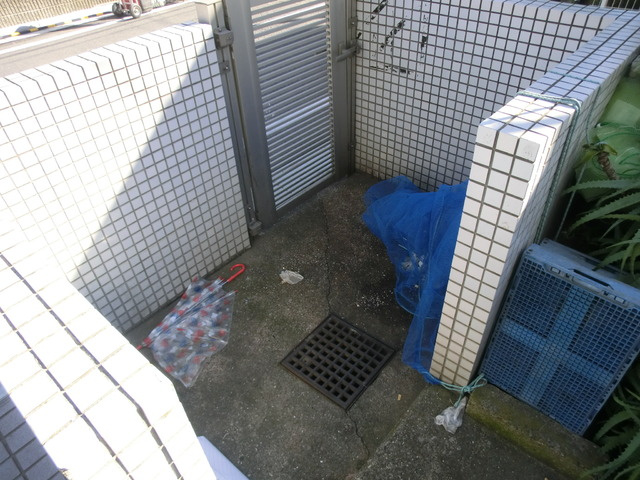フラワーパークのその他共用部分|便利な敷地内ゴミ置き場。