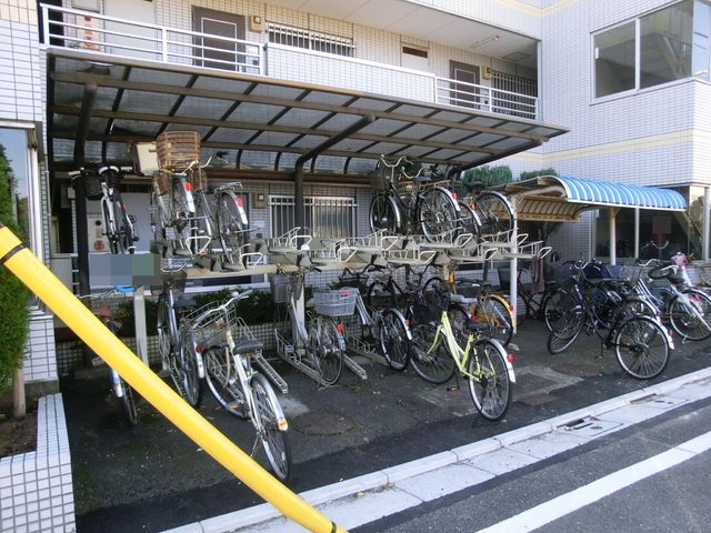 フラワーパークのその他共用部分|敷地内駐輪場。