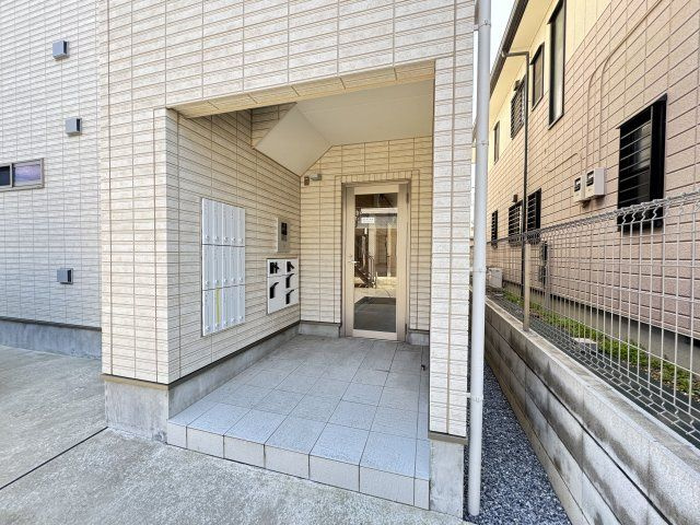 AJ北小金のエントランス