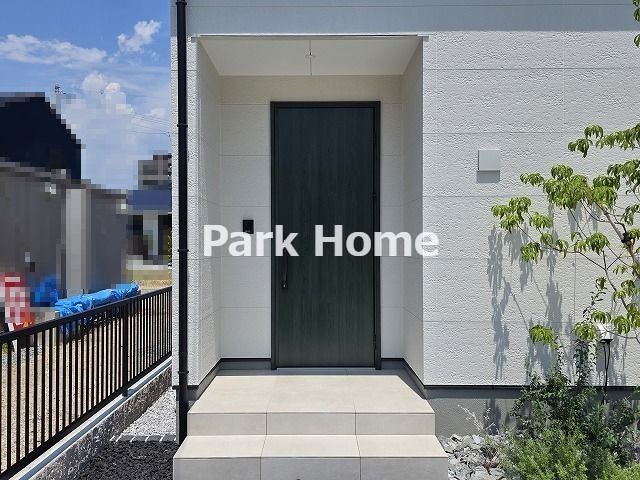 高知市鴨部 -5号地- 新築戸建ての玄関