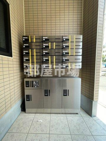 Brun Court Minamisenju -ブランコート南千住-のその他共用部分|メールボックス、宅配ボックス