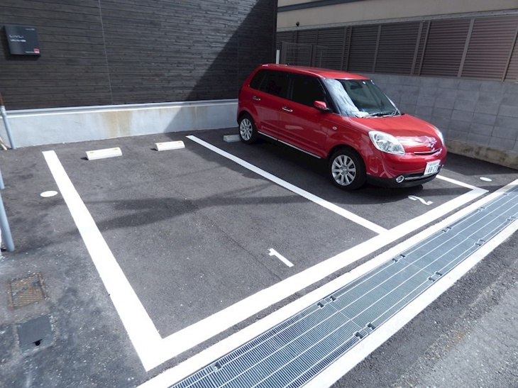 【駐車場】リブリクレール岡本 
