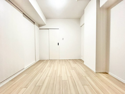 【洋室】 | 千里中央パークヒルズA棟 | サイトに掲載されていない箇所の写真、撮影してお届けさせて頂きます！気になる物件で、見たい部分の画像が無い場合は、弊社スタッフまでご連絡下さいませ。お客様の気になる箇所を、カメラにて撮影して参ります！