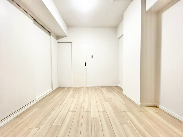 【洋室】 | 千里中央パークヒルズA棟 | サイトに掲載されていない箇所の写真、撮影してお届けさせて頂きます！気になる物件で、見たい部分の画像が無い場合は、弊社スタッフまでご連絡下さいませ。お客様の気になる箇所を、カメラにて撮影して参ります！