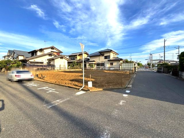 新築戸建て　柏市松葉町6丁目1号棟の前面道路含む現地写真