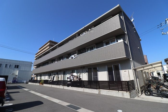 サニーフラット西市　A棟