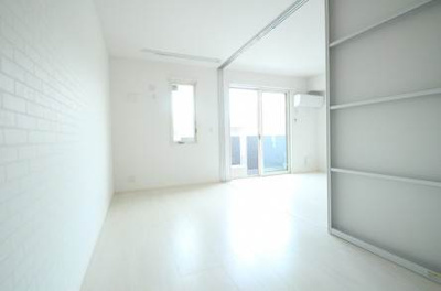【居間・リビング】 | ・コンティニュエ | ６．２帖のお部屋です♪