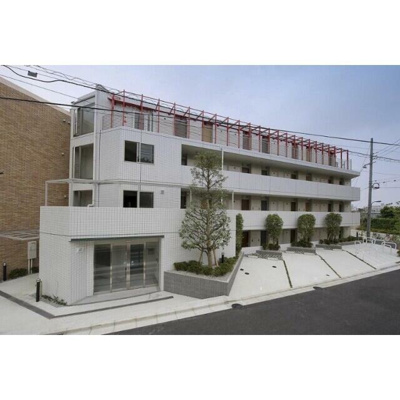 【外観】 | F.S.C.新宿マンション | 鉄筋コンクリート造のがっちりとした建物。