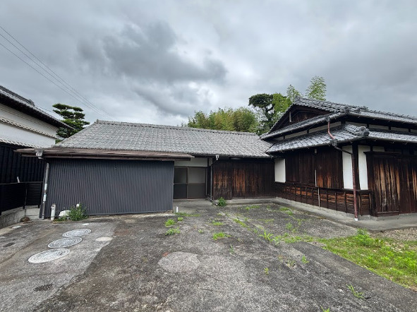 「蔵付き」香美市土佐山田町久次　中古一戸建て