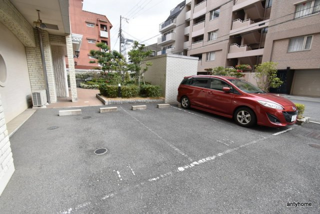 オーキッドレジデンス塚本　仲介手数料無料の駐車場