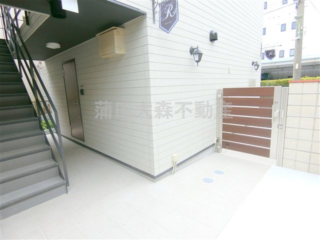 ルノン大鳥居の外観