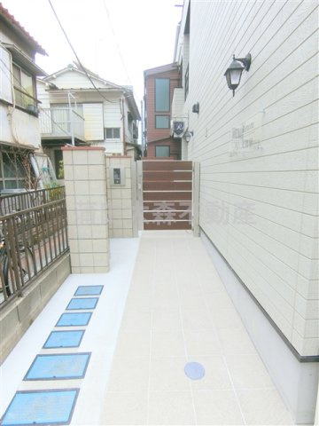 ルノン大鳥居の外観