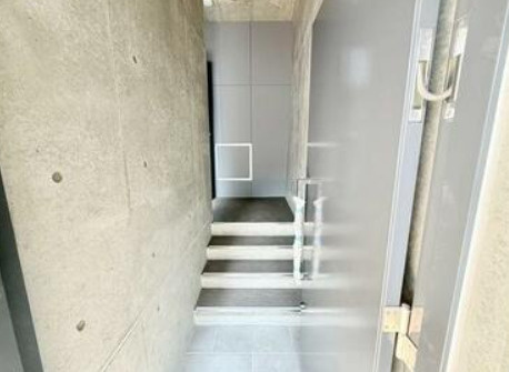 ＲＥＧＩＮＡ大分駅南のエントランス