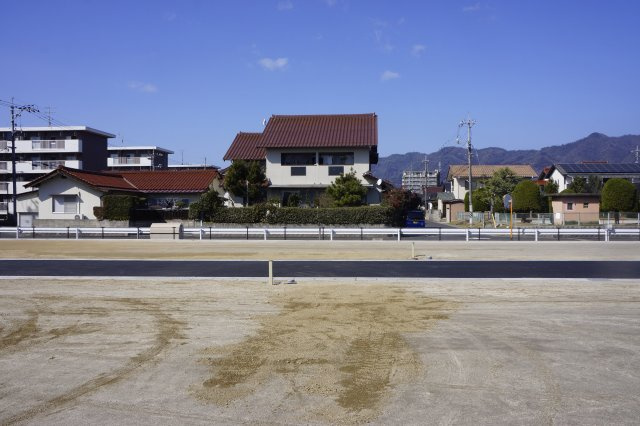 出雲市渡橋町　新築戸建て　令和９年１月完成予定　新規分譲地内の外観