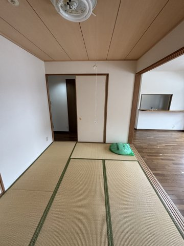 メロディーハイム尼崎の和室