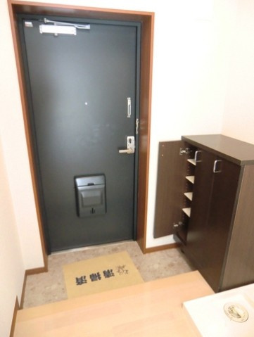 RESIDENCE響の玄関
