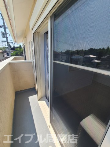光市大字三輪の中古戸建のバルコニー|2階の洋室にはそれぞれバルコニーがあります