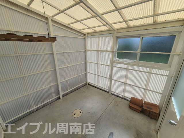 光市大字三輪の中古戸建のその他|外収納があります
