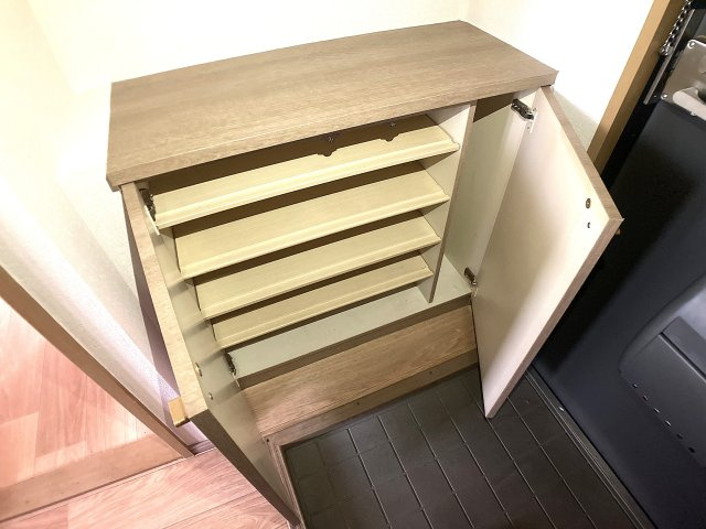 堀切スカイハイツの玄関|玄関には靴箱も有ります