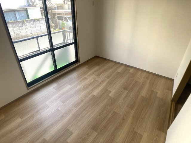 堀切スカイハイツの内装|風通しも良好のお部屋です