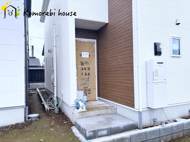上尾市原市　1期　新築一戸建て　LiNAGE NEX-G　01の玄関|26.10.27