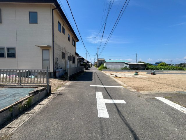 ブルーミングガーデン　一宮市北方町北方　全2区画分譲の前面道路含む現地写真|「現地（2026年8月24日）撮影」　
■前面道路　
■ヤマダ不動産　株式会社リライフ