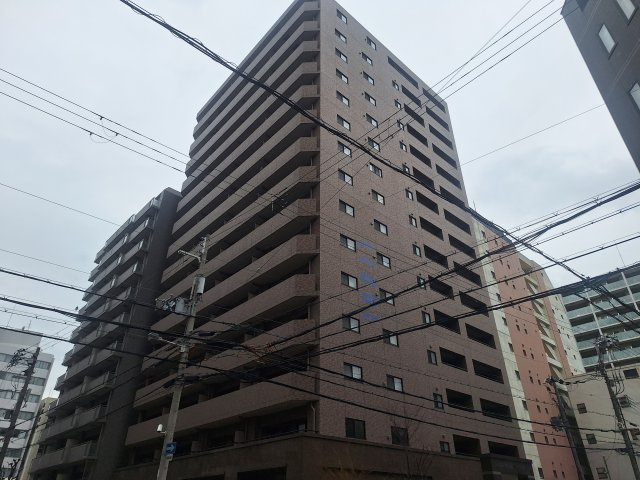 リーガル四ツ橋立売堀の外観