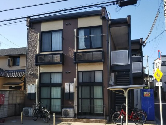 レオパレスアールドヴィーヴルの外観|外観は落ち着いています