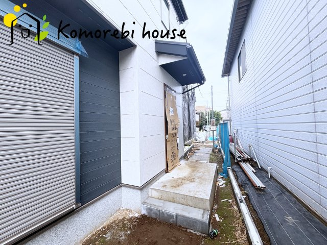 上尾市原市　1期　新築一戸建て　LiNAGE NEX-G　02の玄関|26.10.27