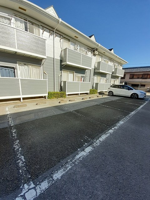 パストラル早苗・Ｂの駐車場|駐車場