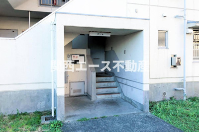 【エントランス】 | ビレッジハウス社第二