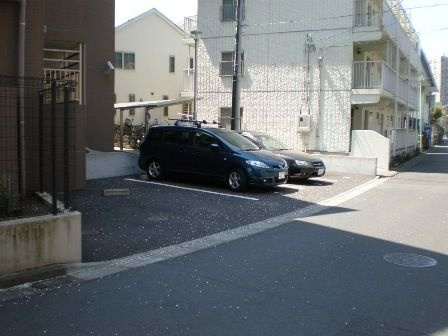 パークサイド藤沢の駐車場