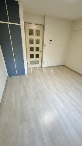 雅ビルの寝室|※別号室参考写真