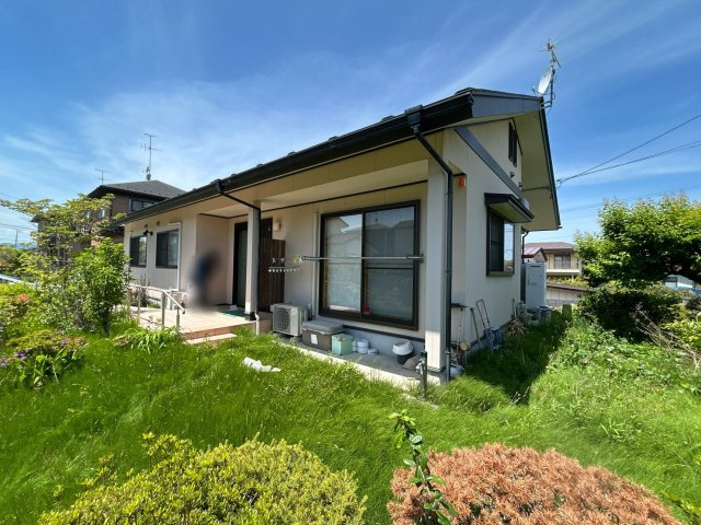 中古戸建　郡山市安積町笹川字北向　安積第三小・安積第二中の庭|東側からの外観写真