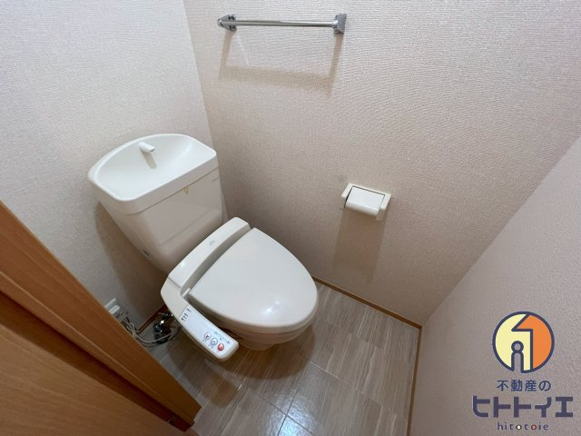バッキンガムパレスのトイレ|落ち着いたトイレです