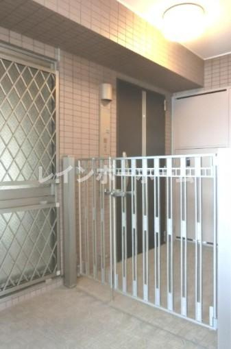 クリオ志木駅前のエントランス