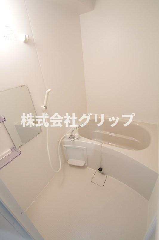 レガーロ石川町の浴室