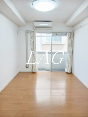 【居間・リビング】 | カーサ・ビアンカ | 洋室のお部屋です。