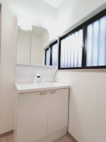 中古戸建の独立洗面台