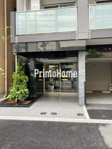 クレイシア秋葉原ラグゼスウィートのエントランス