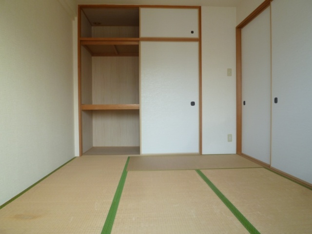 ソラーレNの洋室