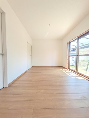 筑紫野市光が丘４丁目の中古一戸建の洋室|1階洋室6帖