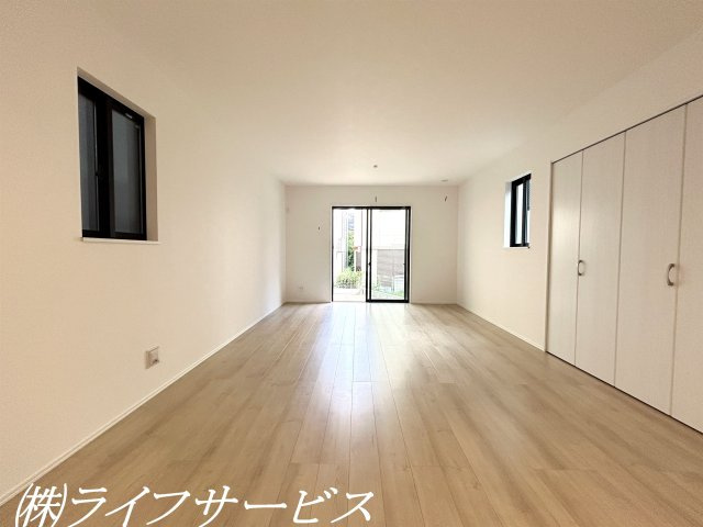 【居間・リビング】 | 野中南１丁目新築戸建 | ＬＤＫ約１８帖