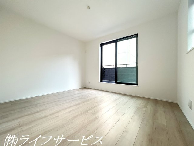 【洋室】 | 野中南１丁目新築戸建 | 洋室7.5帖/ウォークインクローゼットあり
