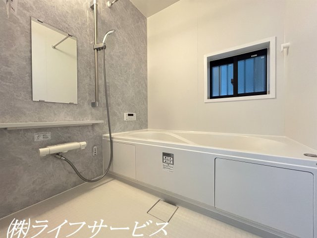 【浴室】 | 野中南１丁目新築戸建 | 浴室/浴室窓有